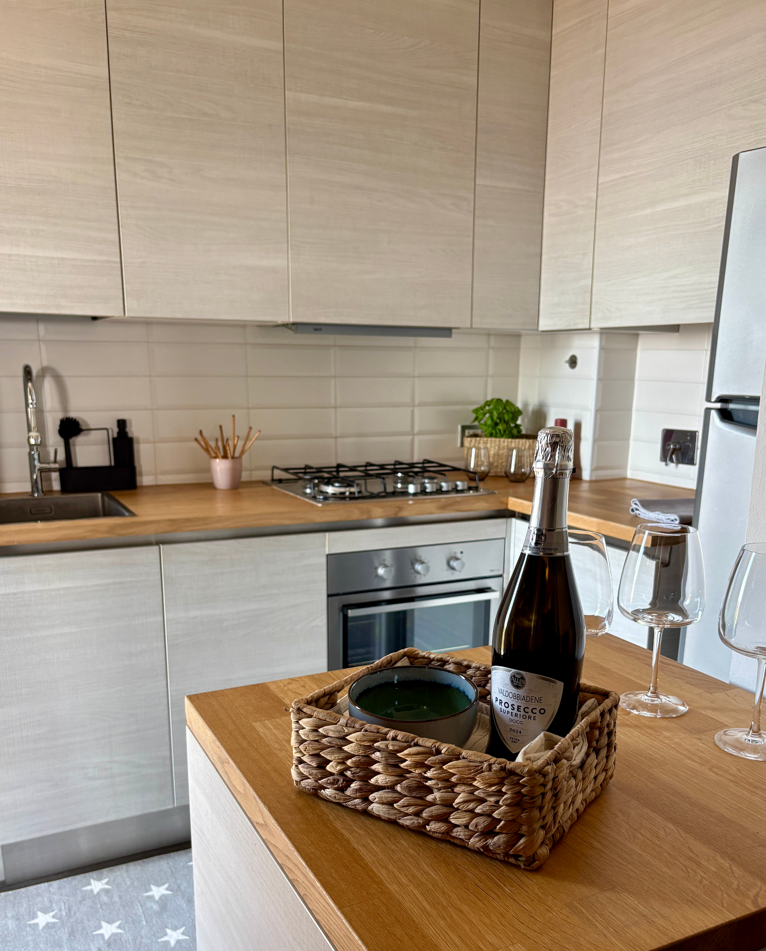 Konyhai csendélet Proseccoval