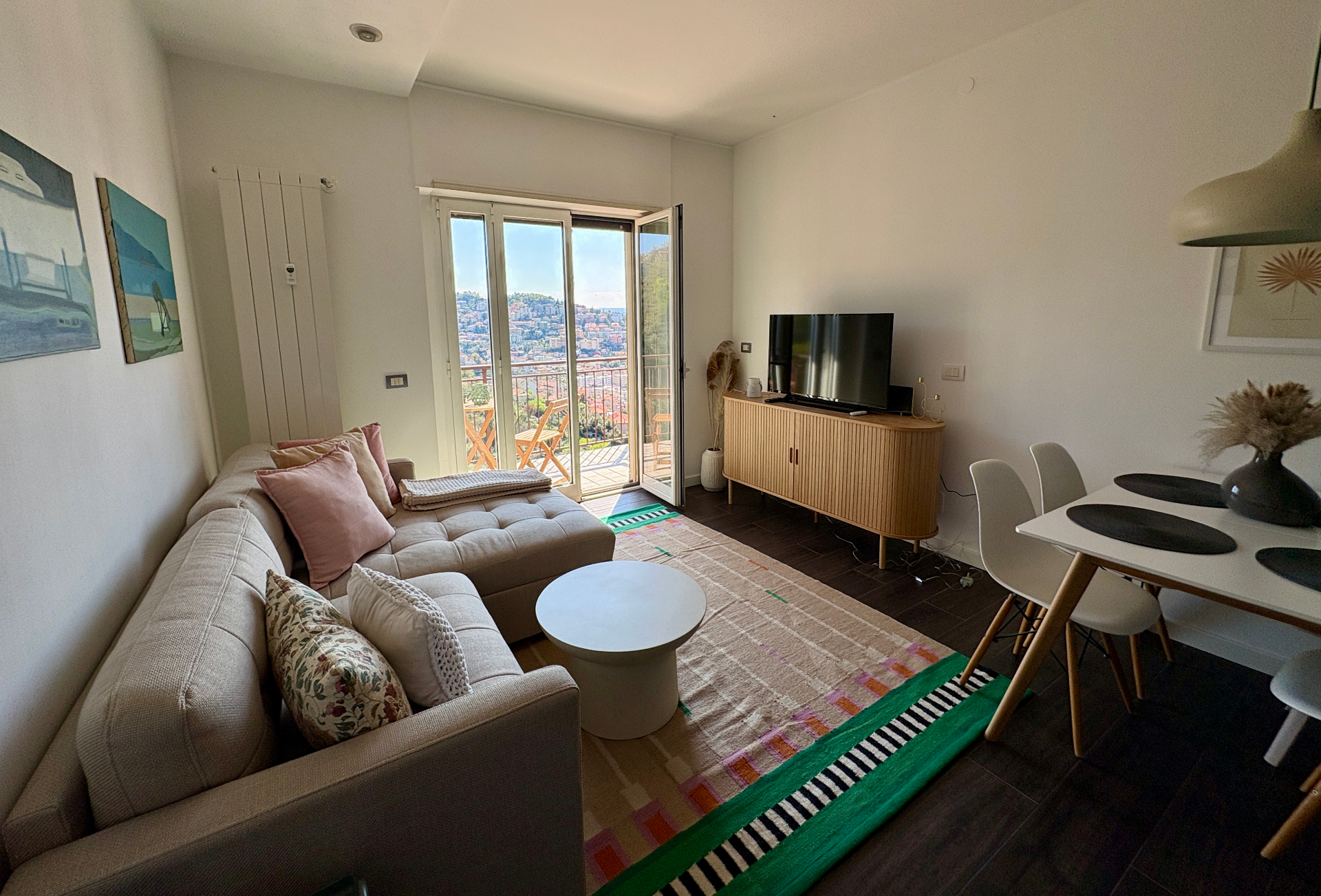 Nappali tengeri kilátással